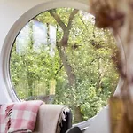 Buitenverblijf Nest Ferienhaus *